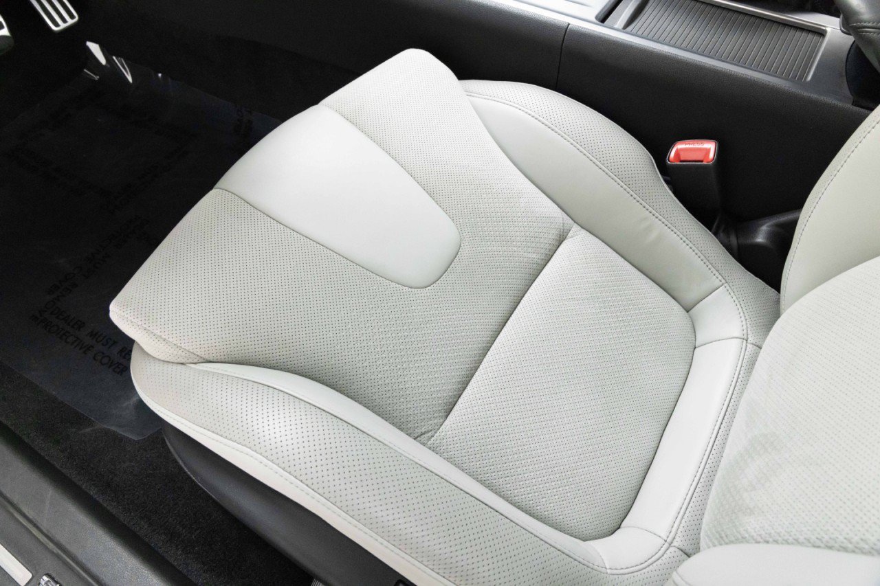 Used 2010 Nissan GT-R Premium AWD/4WD image 32