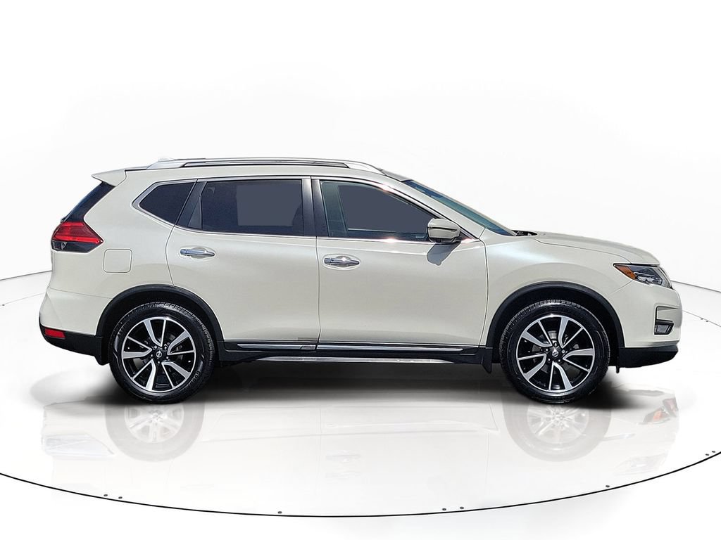 Used 2017 Nissan Rogue SL w/ SL Premium Package AWD/4WD image 2