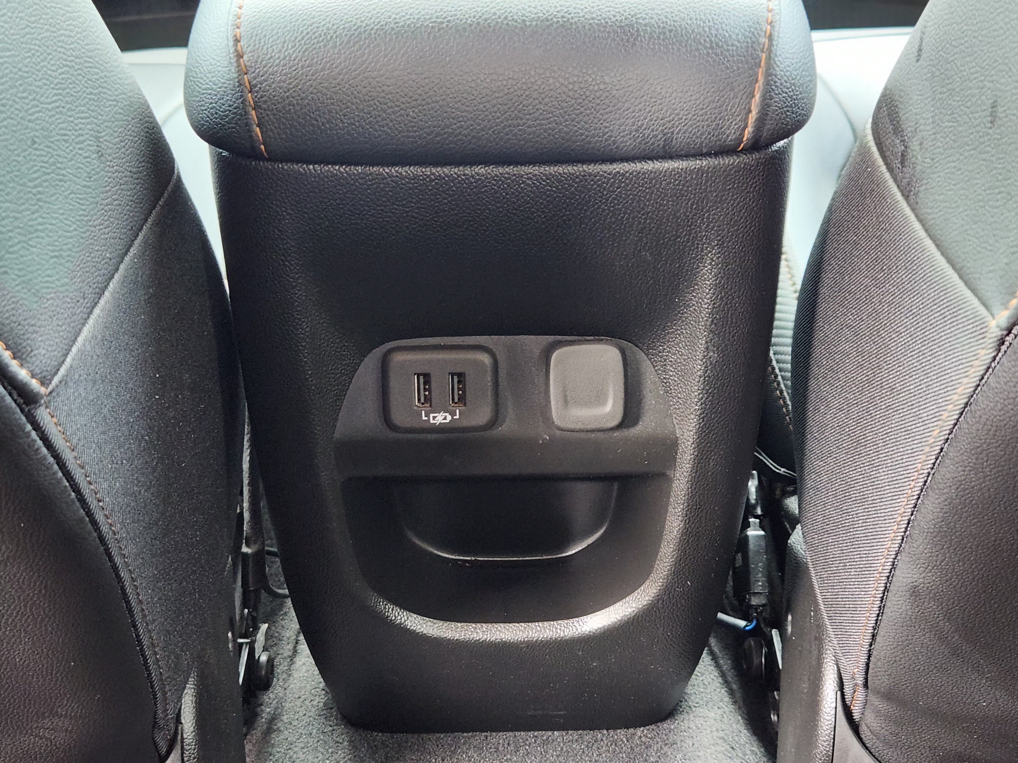 Used 2022 GMC Canyon AT4 AWD/4WD image 30