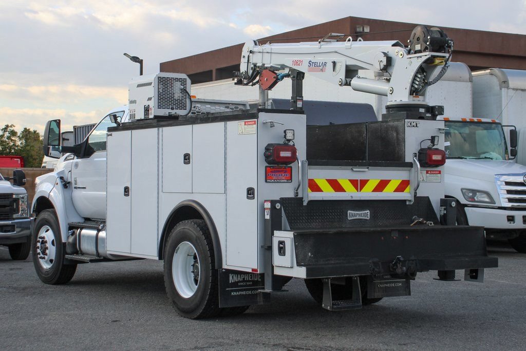Used 2019 Ford F750 2WD Regular Cab Super Duty image 6
