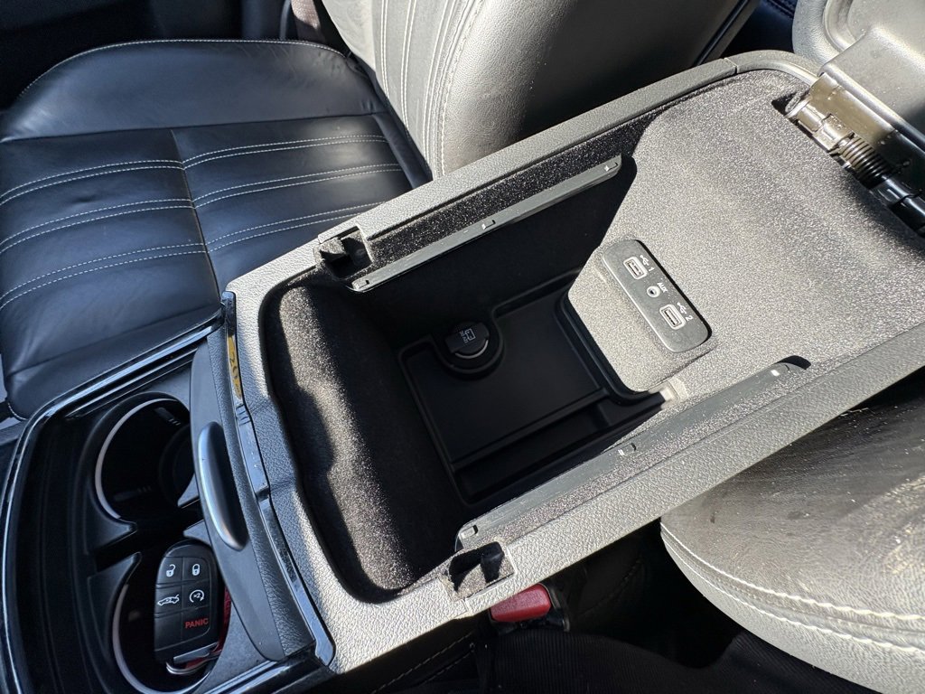 Used 2022 Chrysler 300 S image 42