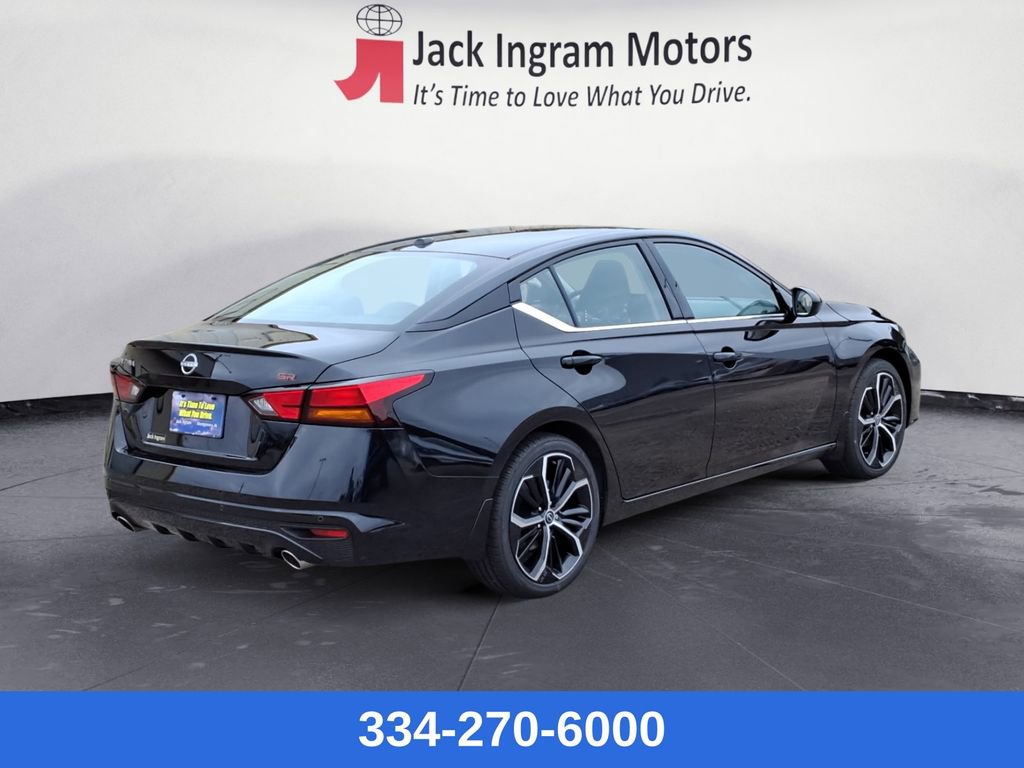 New 2025 Nissan Altima 2.5 SR w/ SR Premium Package image 5