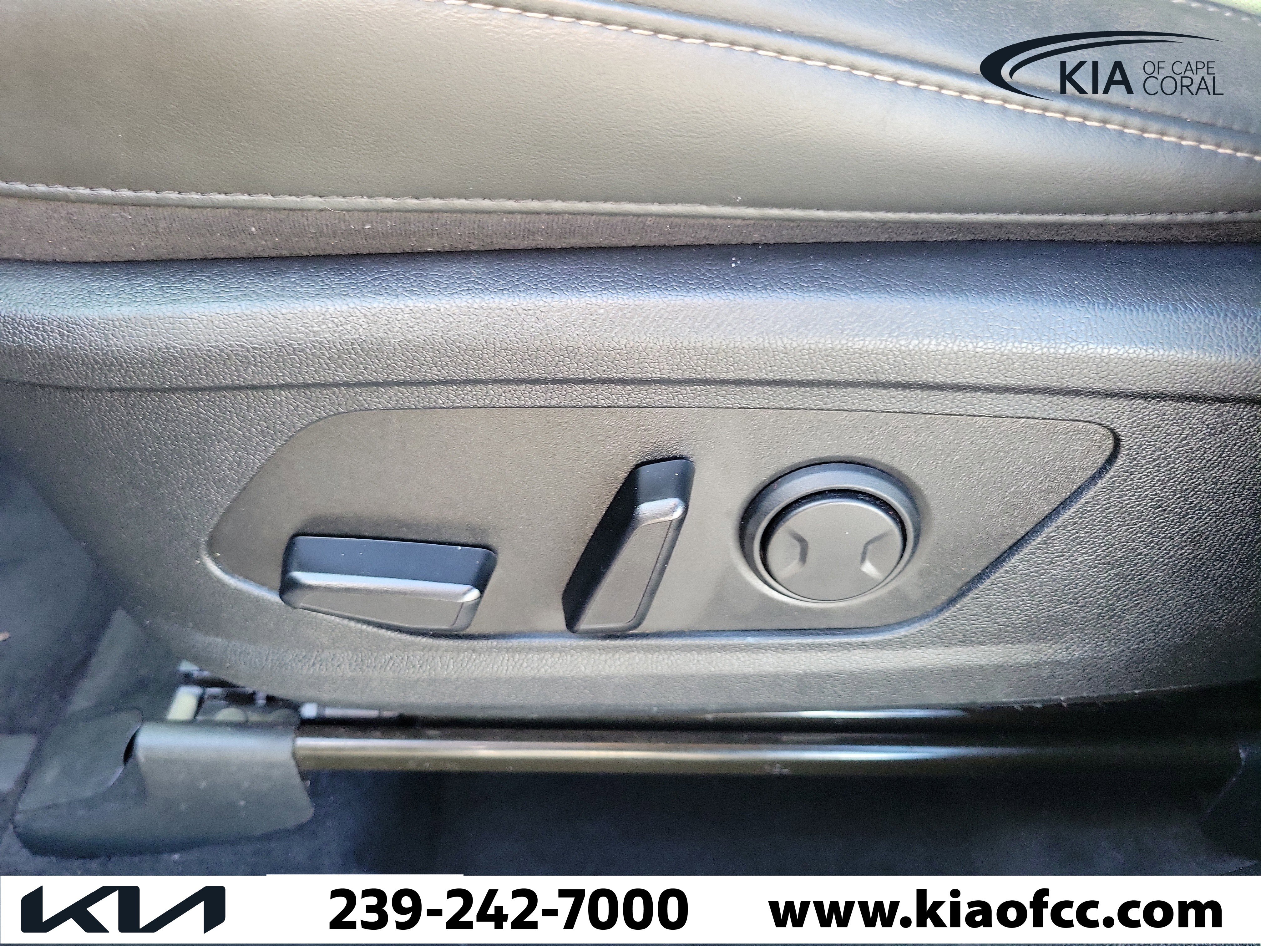 Certified 2024 Kia Sorento S FWD image 22