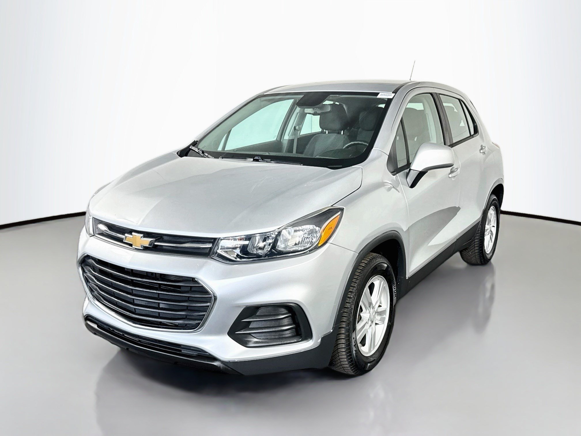 Used 2019 Chevrolet Trax LS FWD image 4