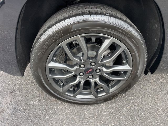 Used 2024 GMC Terrain Denali w/ Black Diamond Edition image 6