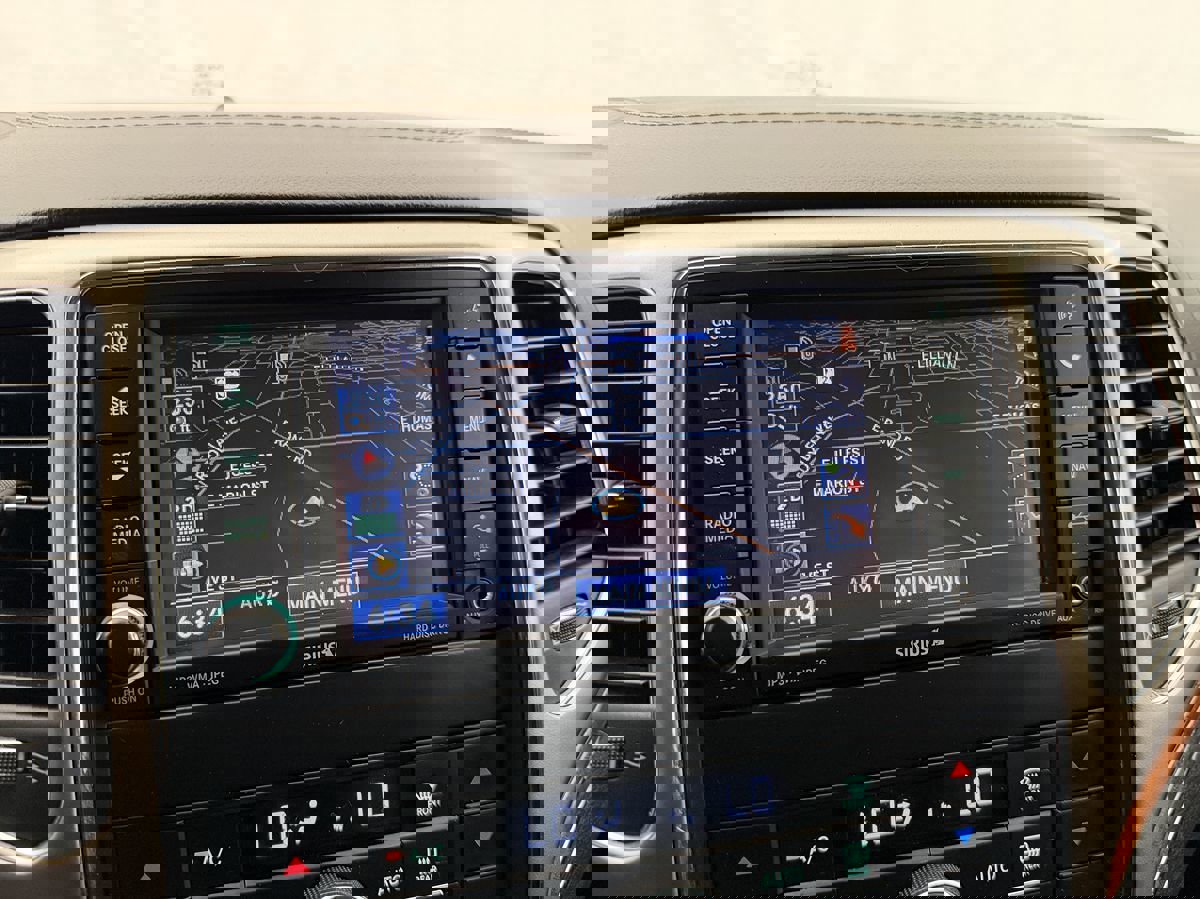 Used 2013 Jeep Grand Cherokee Overland w/ Advance Technology Group image 16