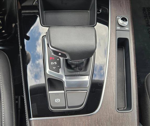 Certified 2025 Audi Q5 2.0T Premium Plus image 14