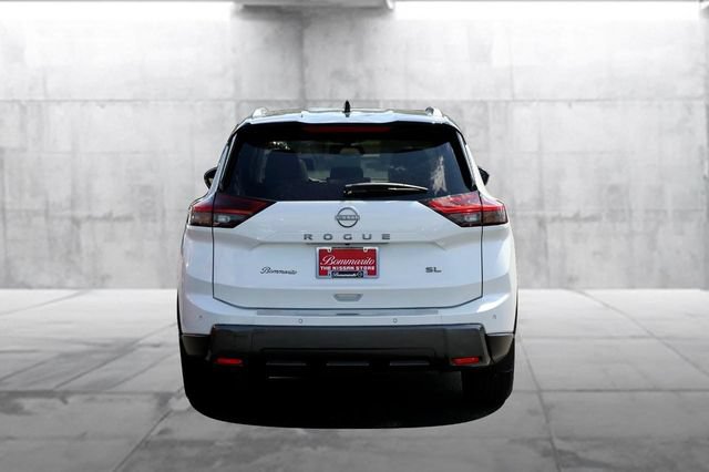 Certified 2025 Nissan Rogue SL w/ SL Premium Package FWD image 6