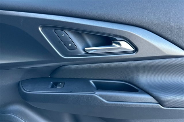 New 2026 Chevrolet Equinox EV LT w/ Comfort Package image 23