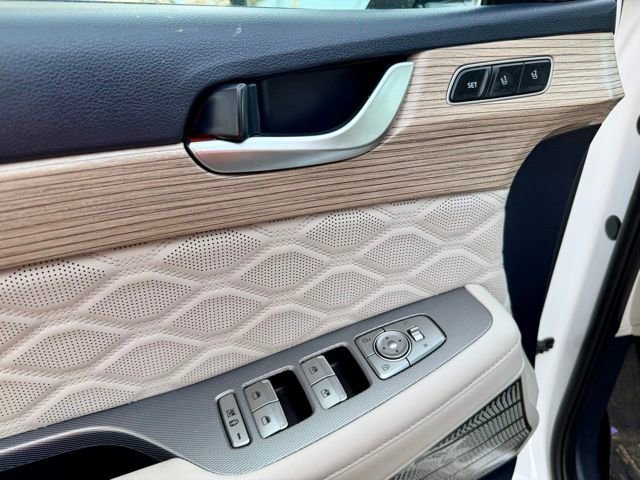Used 2022 Hyundai Palisade Calligraphy image 26