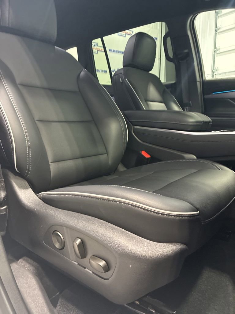 Used 2025 Buick Enclave Preferred AWD/4WD image 69