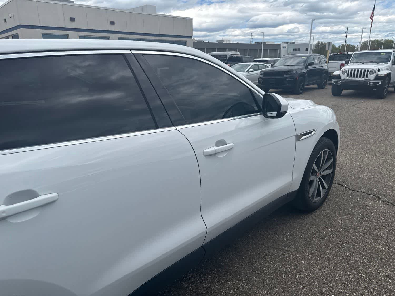 Used 2019 Jaguar F-PACE Prestige AWD/4WD image 7