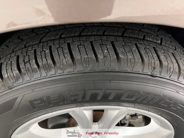 Used 2019 Ford Edge SEL w/ Equipment Group 201A FWD image 19