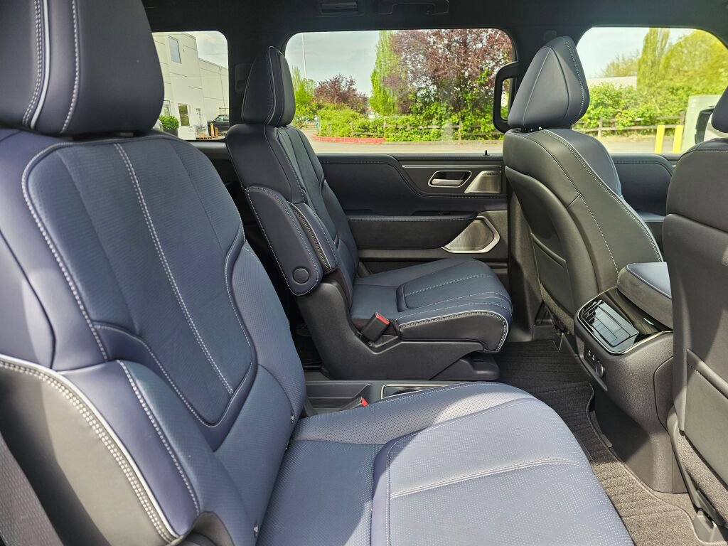 New 2026 INFINITI QX80 4WD image 15