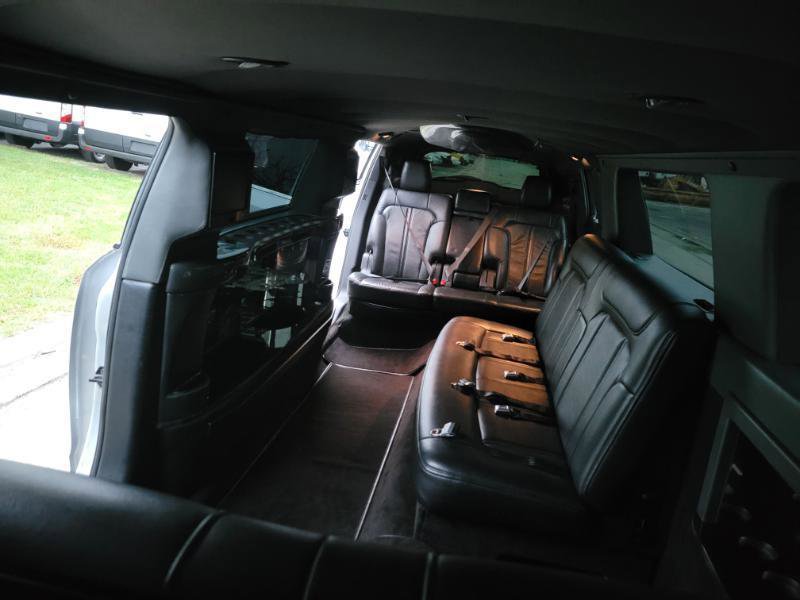Used 2013 Lincoln MKT Limo AWD image 39