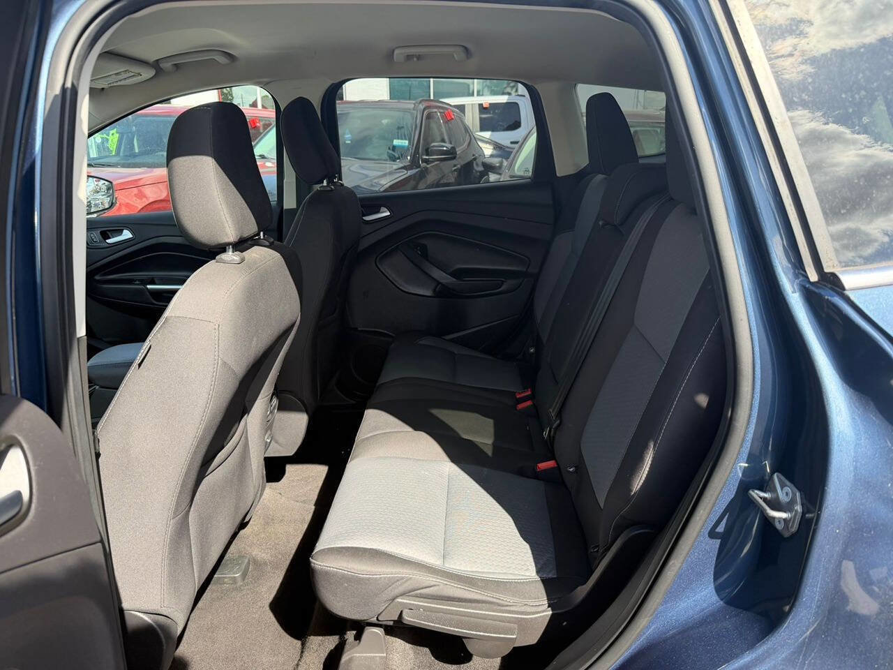 Used 2018 Ford Escape SE image 4