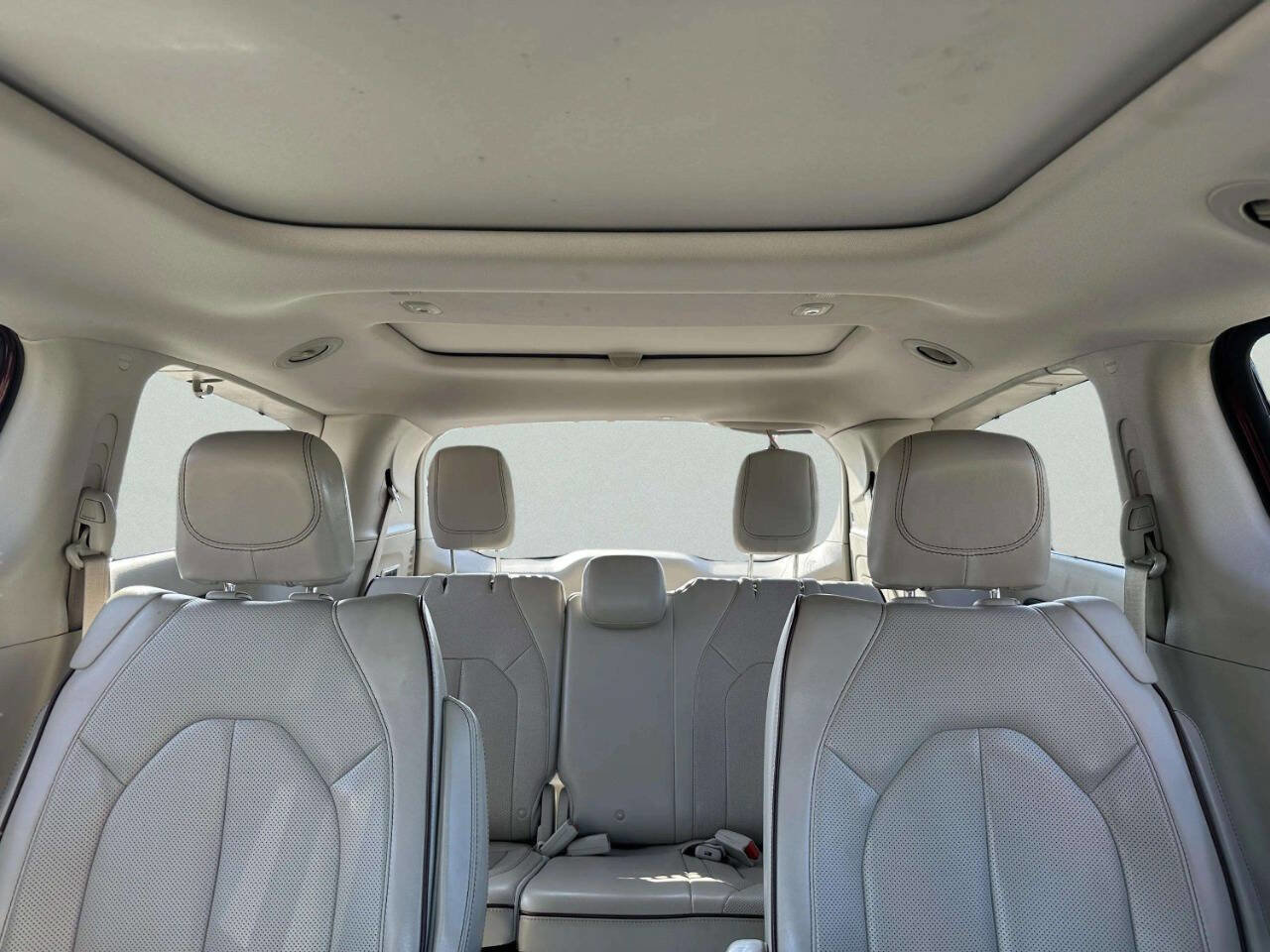 Used 2017 Chrysler Pacifica Limited w/ UConnect Theater Package image 36