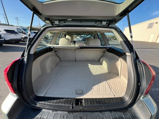 Used 2009 Subaru Outback 2.5i image 9