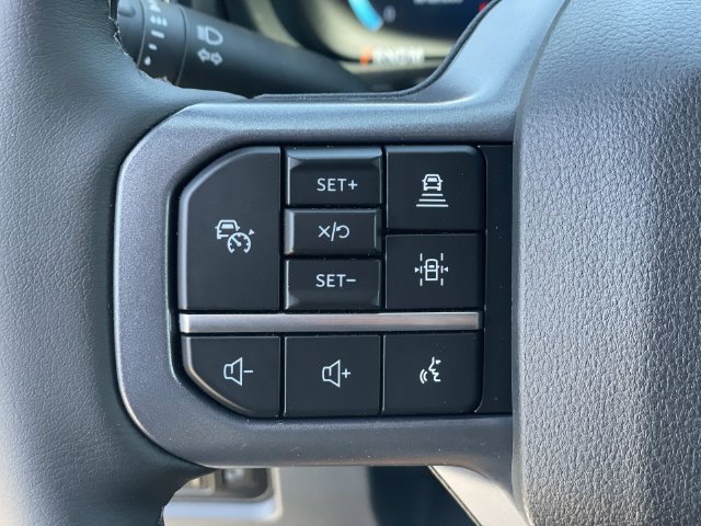 New 2026 Ford F350 Lariat w/ Black Appearance Package AWD/4WD image 8