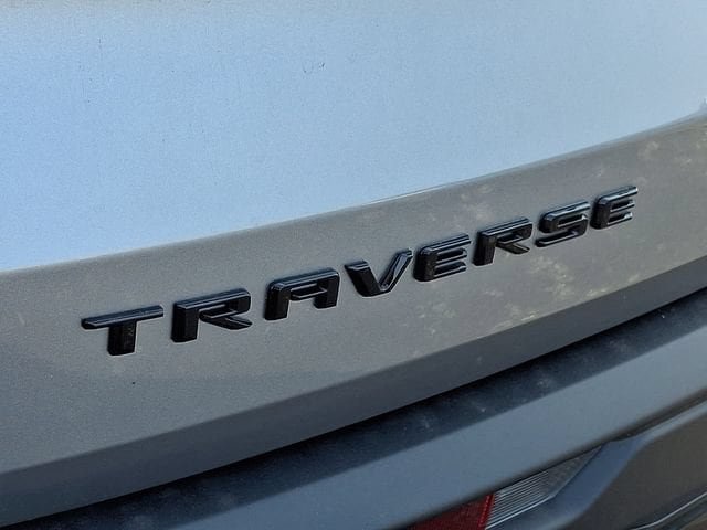 New 2026 Chevrolet Traverse LT w/ Midnight/Sport Edition FWD image 21