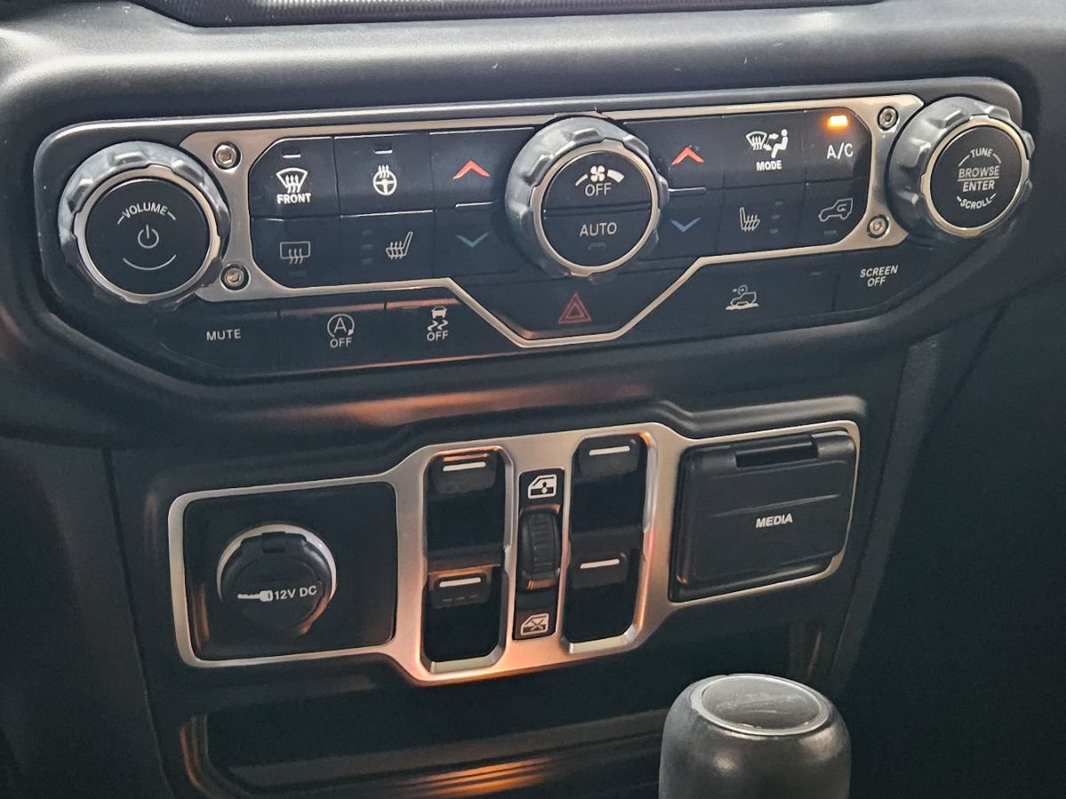 Used 2020 Jeep Gladiator Overland AWD/4WD image 30