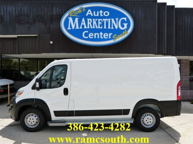 Used 2025 RAM ProMaster 2500 w/ U-Haul Equipment Group FWD image 1