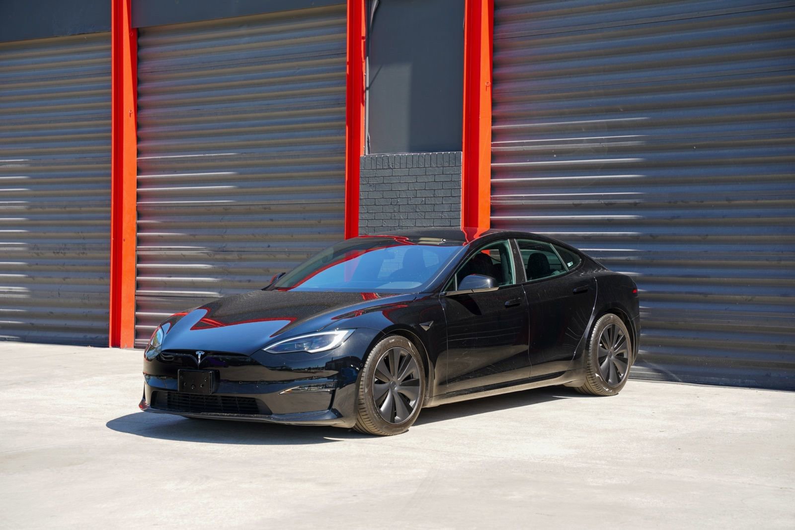 Used 2022 Tesla Model S image 1