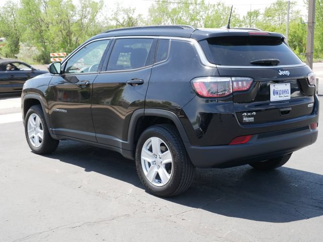 Used 2022 Jeep Compass Latitude w/ Convenience Group AWD/4WD image 3