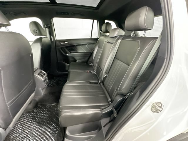 Used 2022 Volkswagen Tiguan SE R-Line AWD/4WD image 25