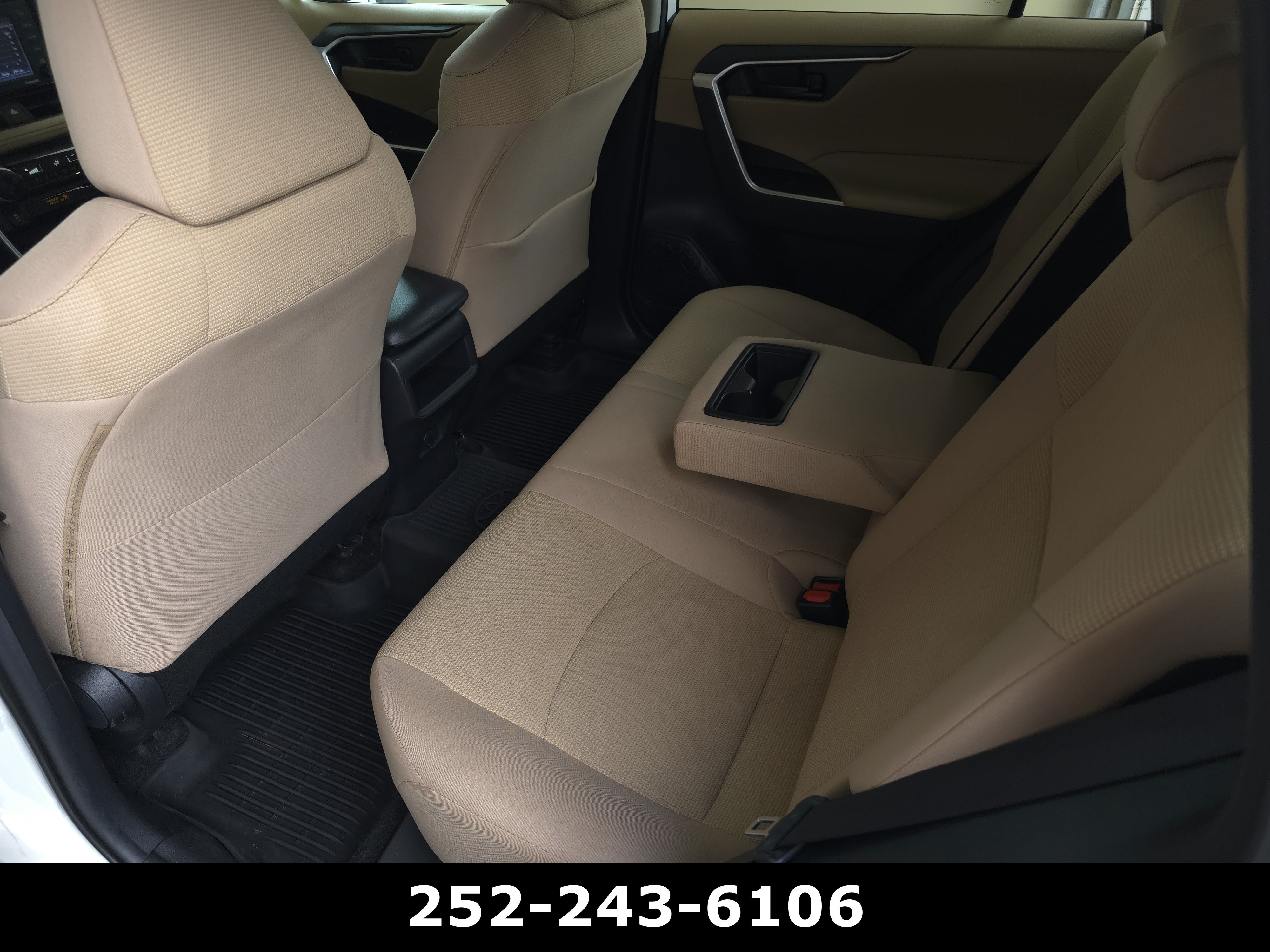 Used 2021 Toyota RAV4 LE FWD image 25