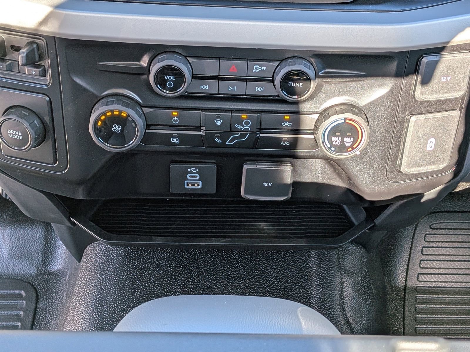 New 2025 Ford F450 XL w/ XL Chrome Package image 20