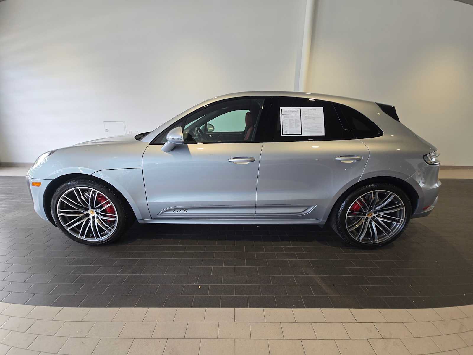 Used 2023 Porsche Macan GTS AWD/4WD image 2