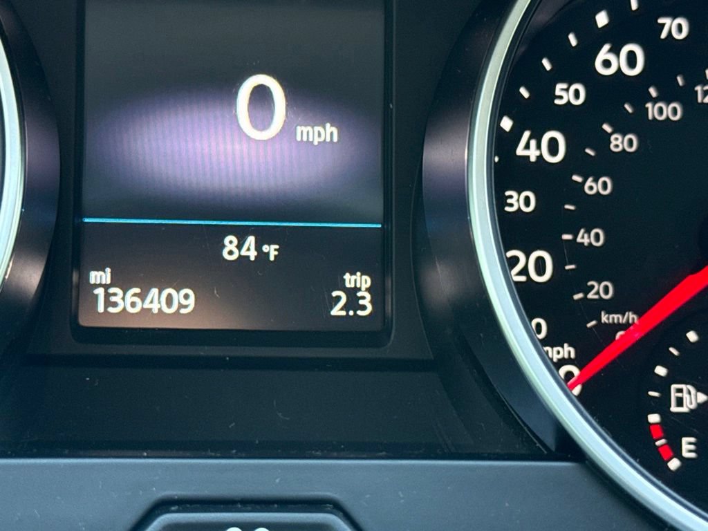 Used 2018 Volkswagen Tiguan SE AWD/4WD image 19