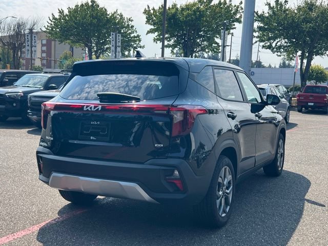 Used 2026 Kia Seltos LX AWD/4WD image 7