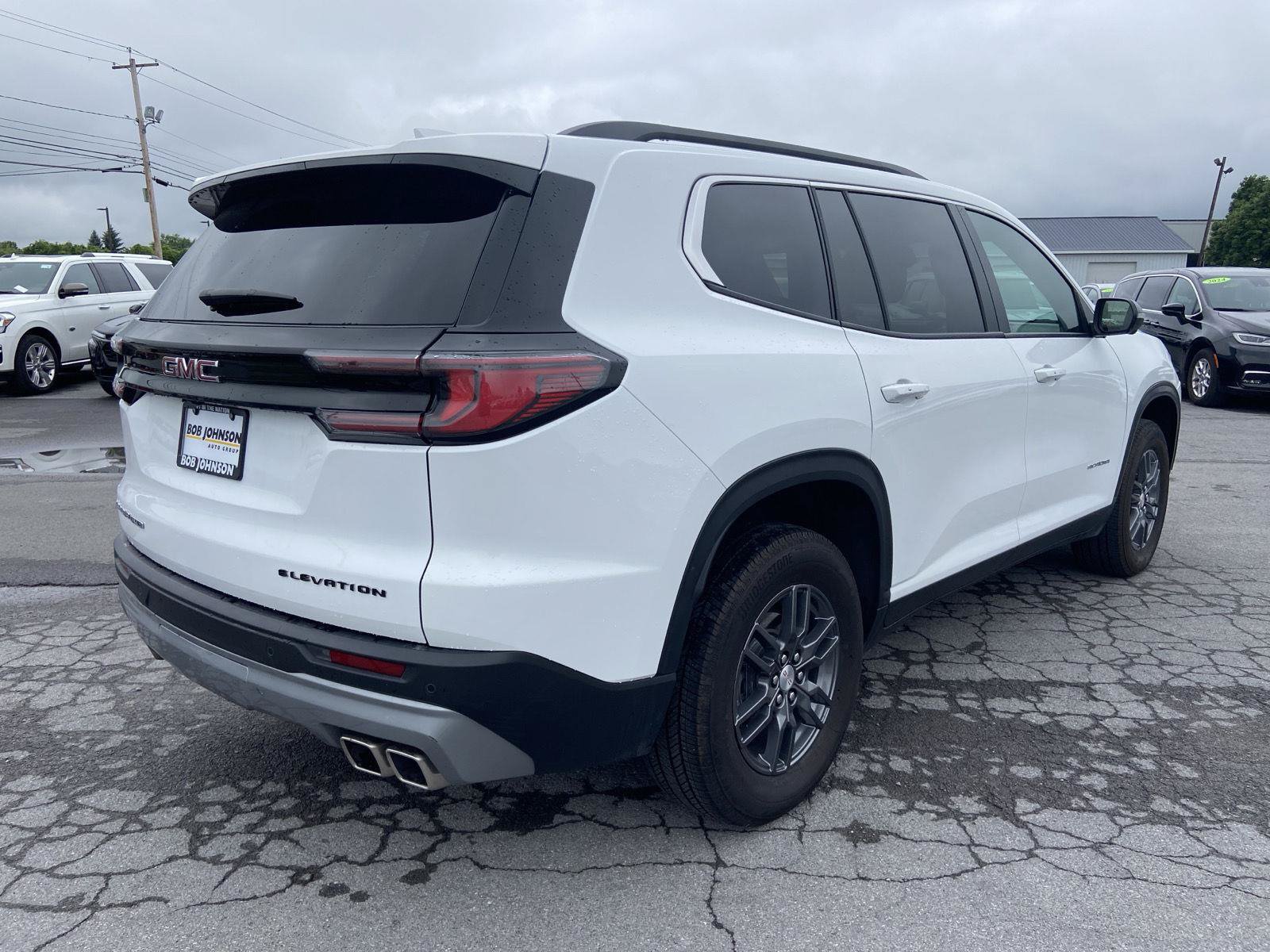 Used 2025 GMC Acadia Elevation AWD/4WD image 8