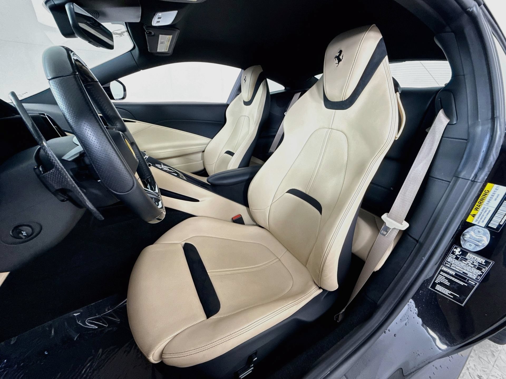 Certified 2021 Ferrari Roma RWD image 9