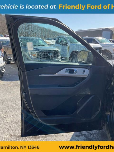 Used 2025 Ford Explorer Active w/ Active Comfort Package AWD/4WD image 17