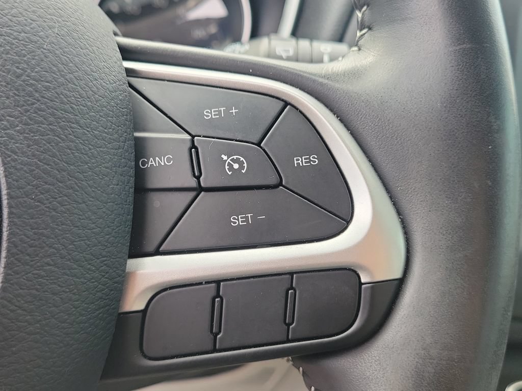 Used 2020 Jeep Compass Latitude w/ Safety & Security Group FWD image 23
