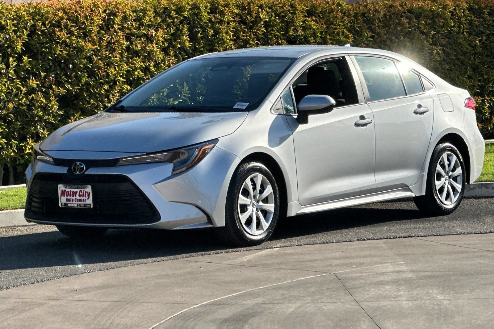 Used 2026 Toyota Corolla LE FWD image 8
