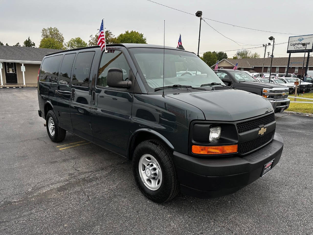 Used 2017 Chevrolet Express 2500 LS image 4