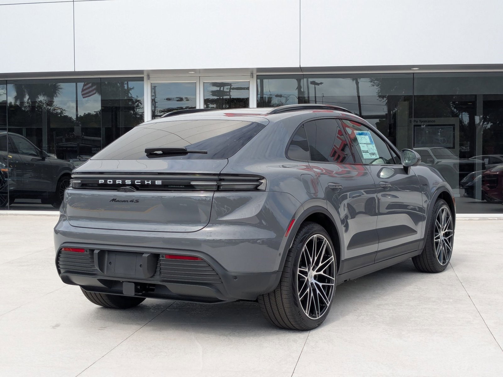 New 2025 Porsche Macan 4S Electric image 9