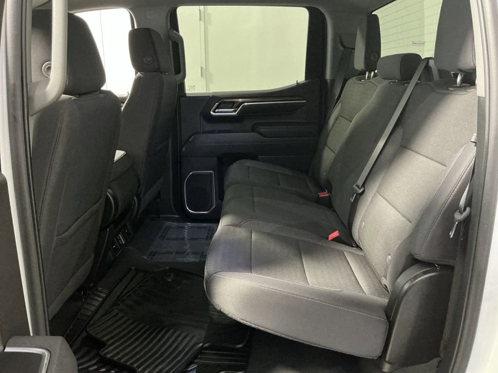 Used 2025 Chevrolet Silverado 1500 LT image 30