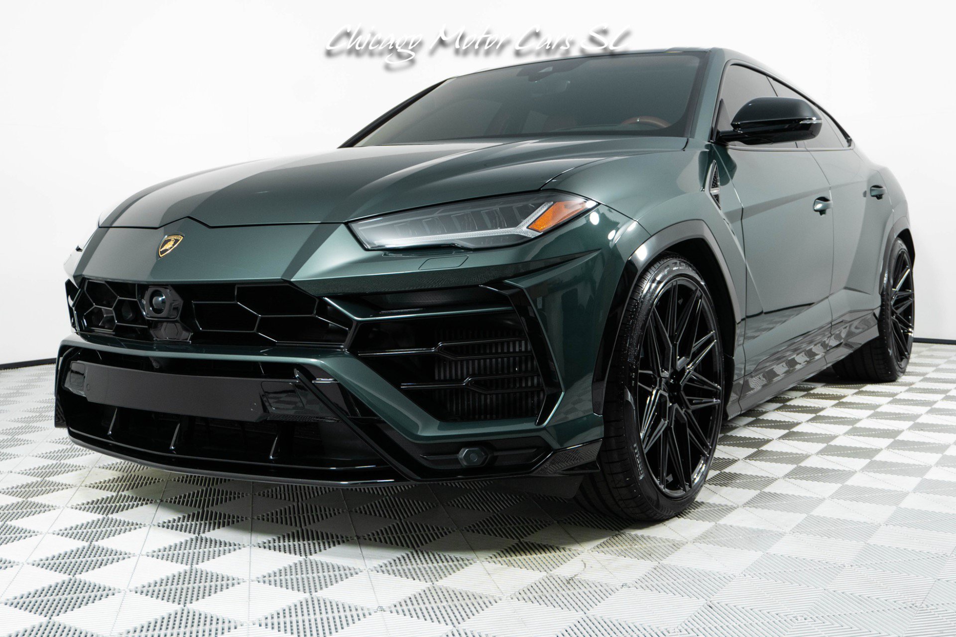 Used 2021 Lamborghini Urus AWD/4WD image 6