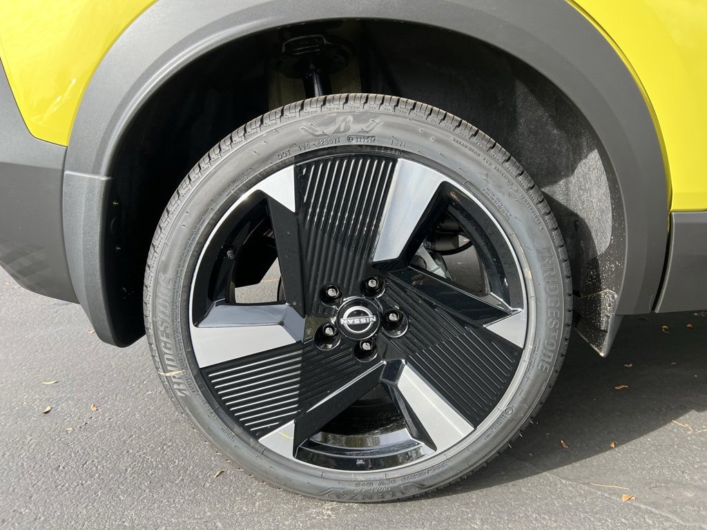 New 2026 Nissan Kicks SR w/ Illumination Package image 8
