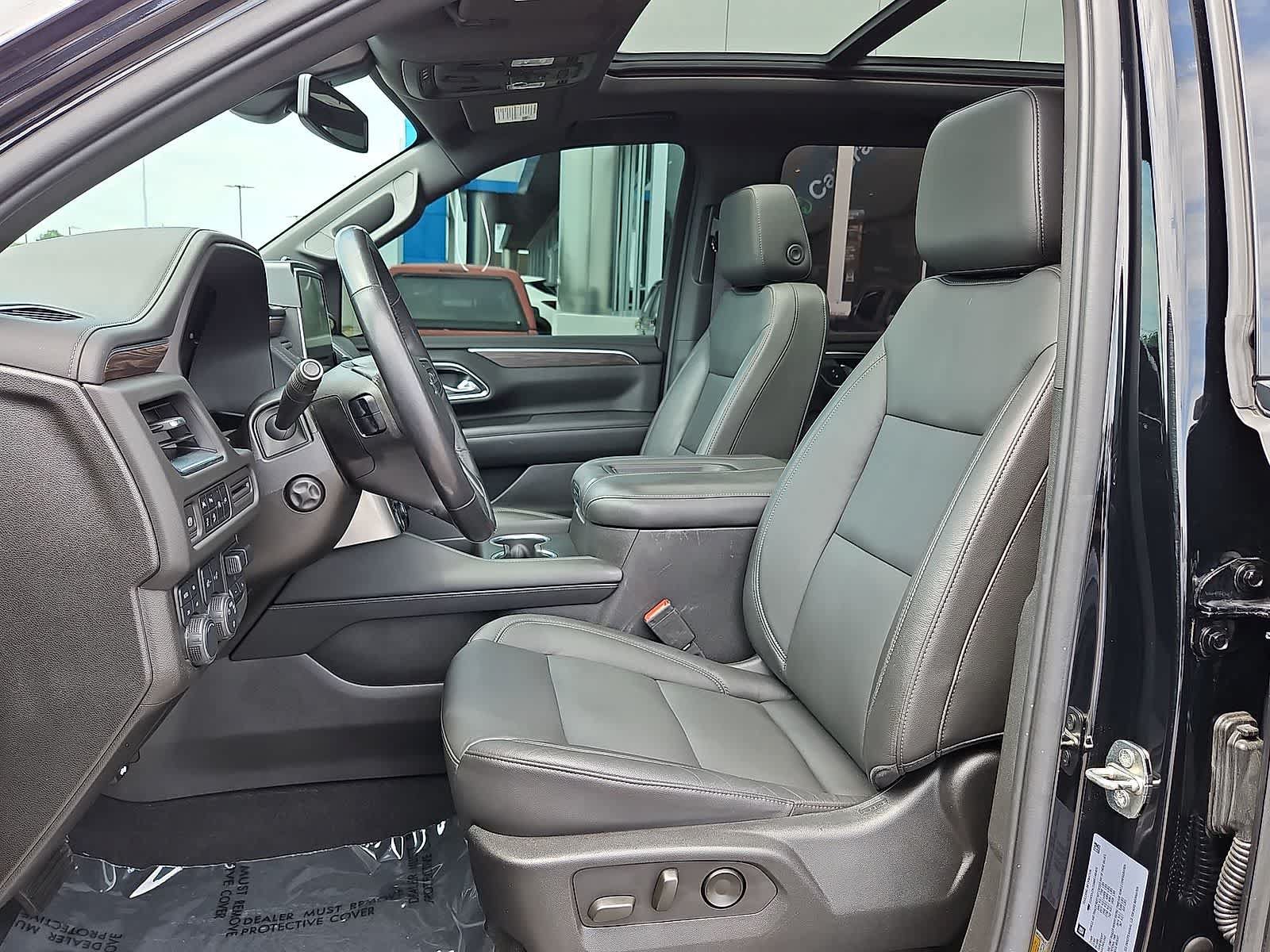 Used 2021 Chevrolet Suburban Z71 w/ Z71 Signature Package AWD/4WD image 25