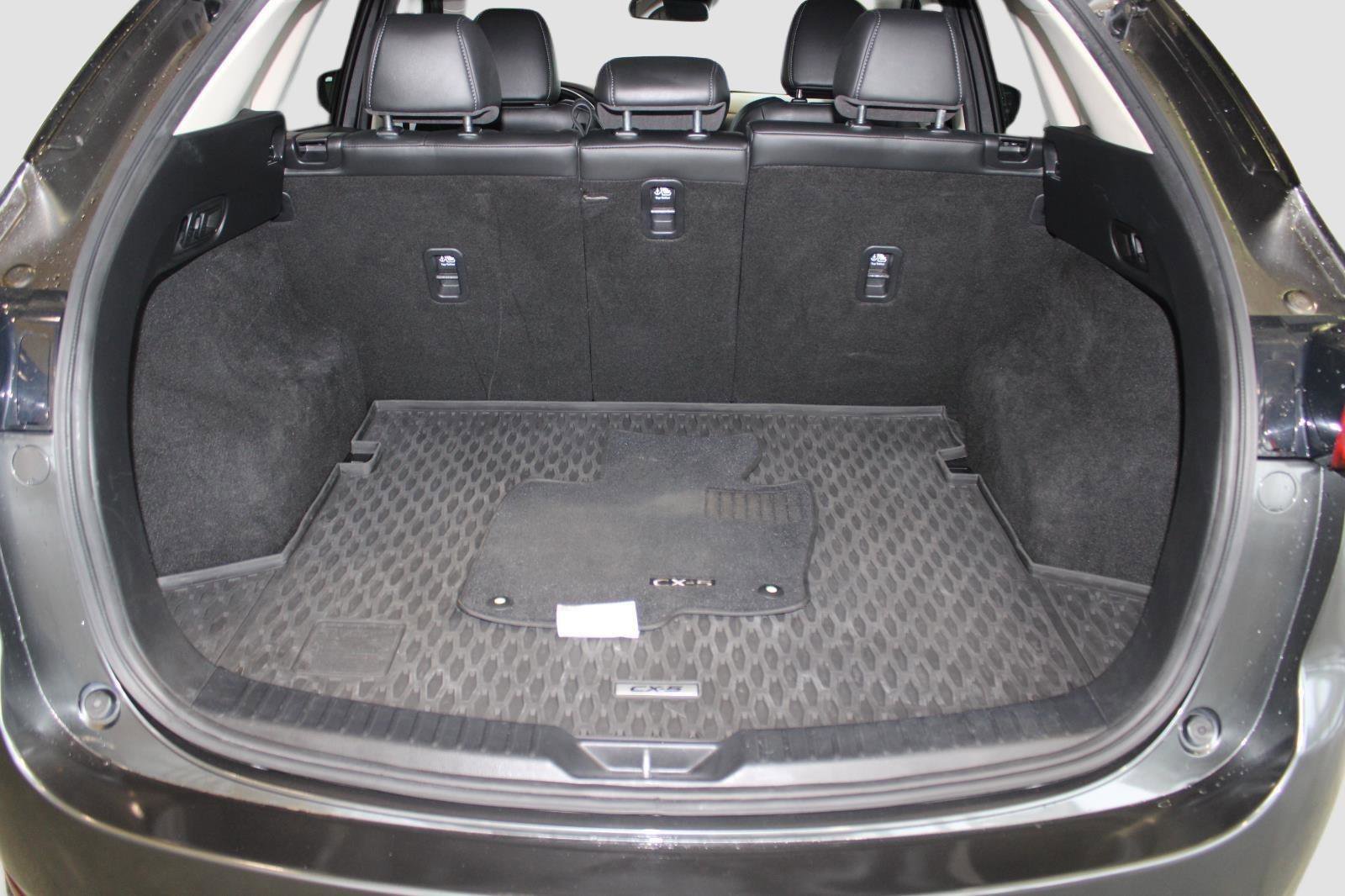 Used 2020 MAZDA CX-5 Touring image 29