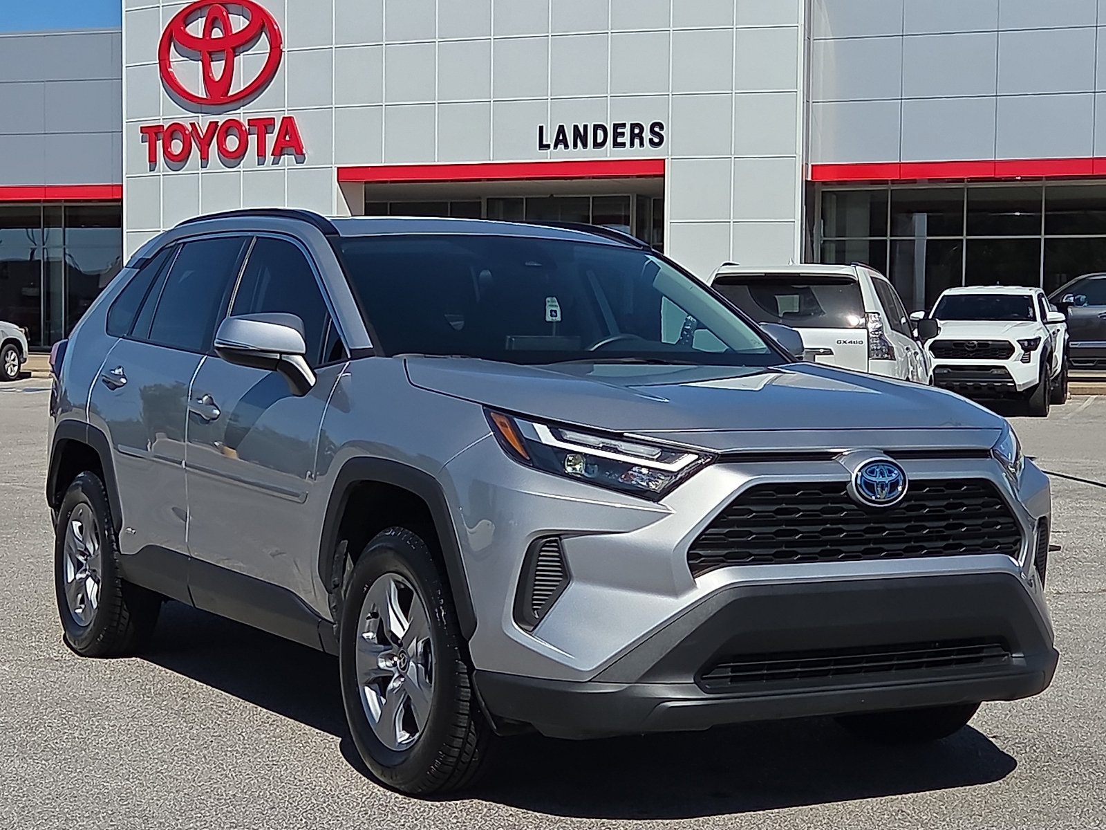 Used 2022 Toyota RAV4 XLE w/ Convenience Package