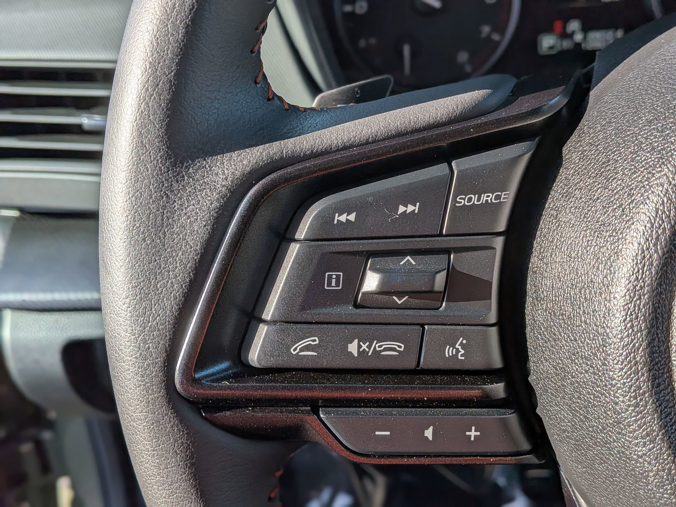 Used 2025 Subaru Crosstrek 2.5i Limited w/ Crosstrek Mirror Package image 21