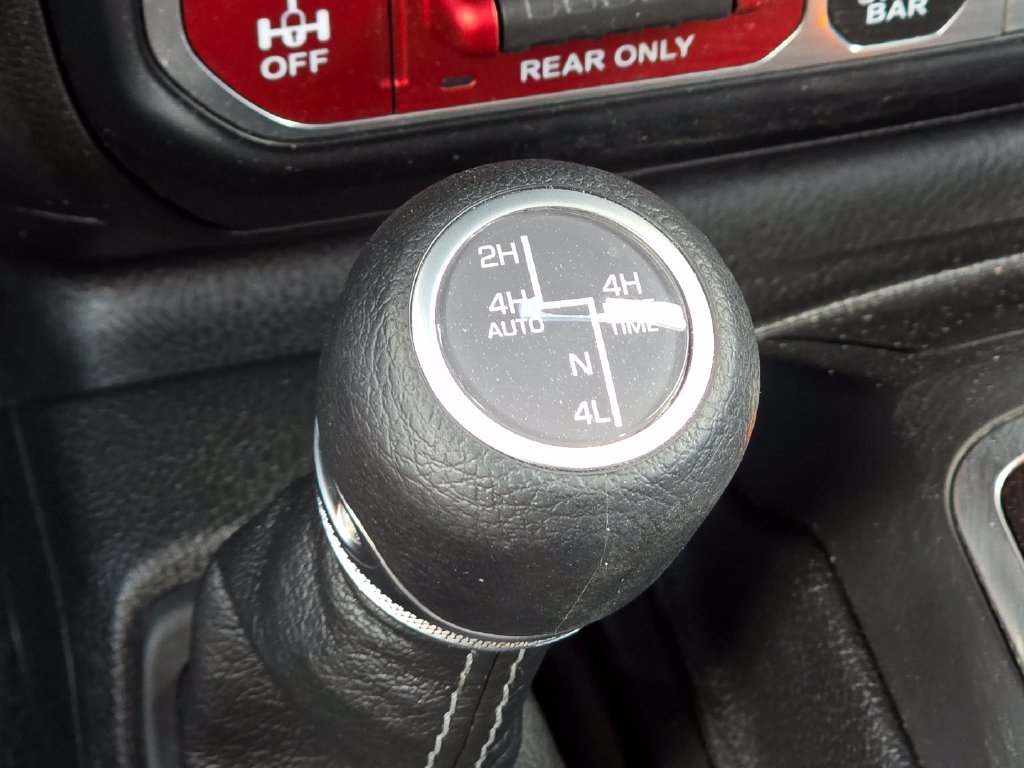 Used 2024 Jeep Wrangler Unlimited Rubicon 4xe AWD/4WD image 10
