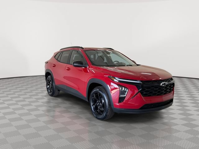 New 2026 Chevrolet Trax LT w/ Driver Confidence Package FWD image 2